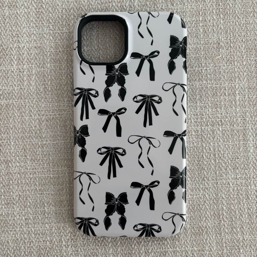 Stylish Black and White Bow Pattern Phone Case